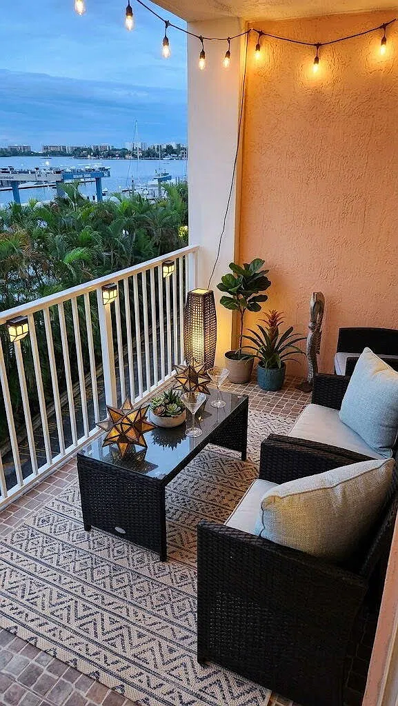2 bed, 2.0 bath, 1265 sqft, $5,000 — Photo 2
