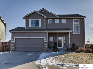 18707 Hayes Cir, Omaha, NE 68135