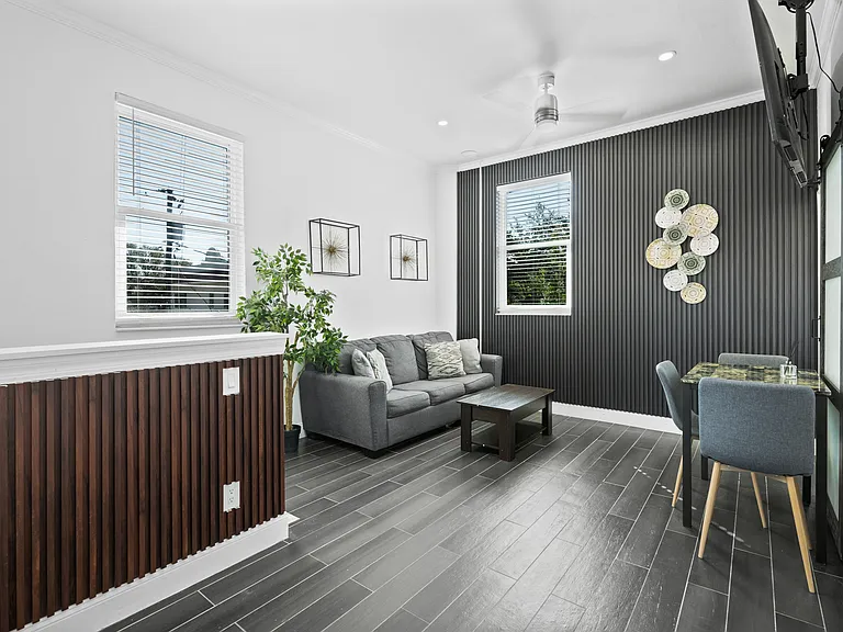 2608 W Swann Ave #C — Photo 2