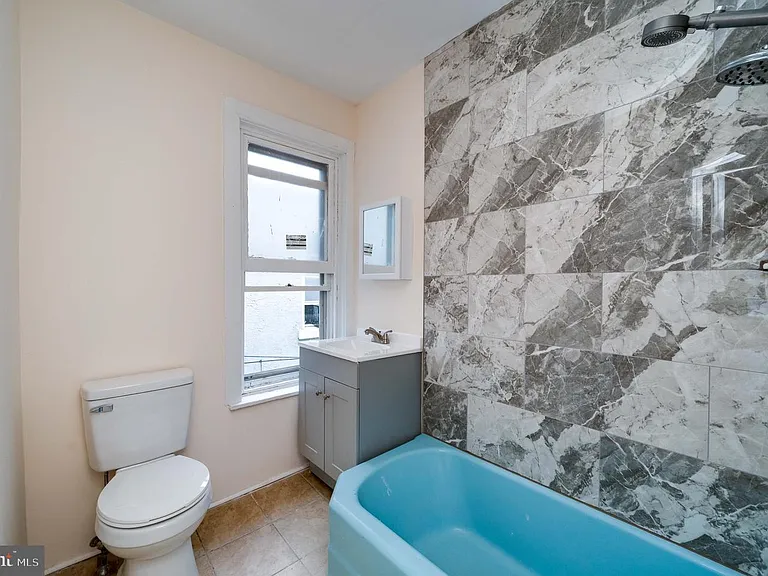 725 Madison Ave #2 — Photo 19