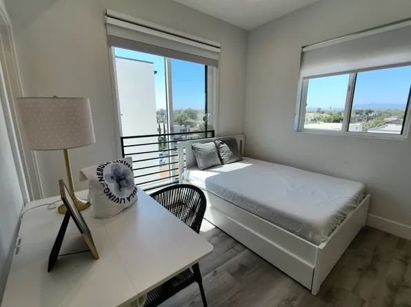 3020 S Normandie Ave, Los Angeles, CA