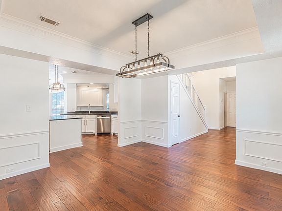 4th image of 5148 Golden Ln