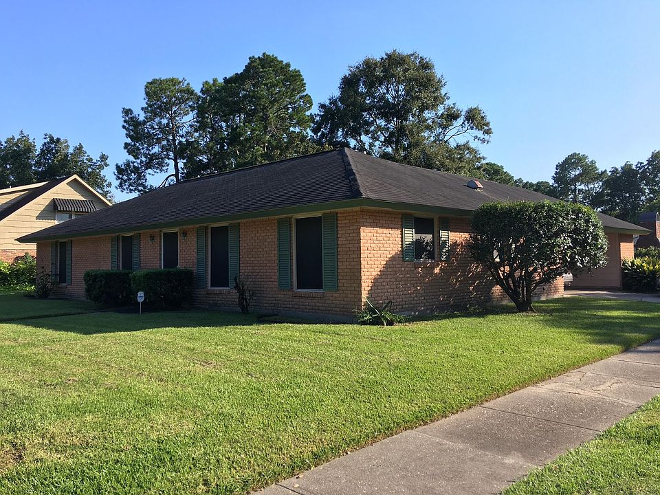 Rental Home at 300 Broadmoor Blvd, Lafayette, LA