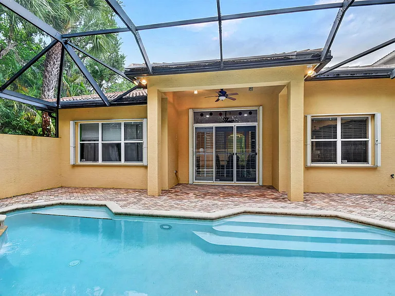 10247 Isle Wynd Ct — Photo 25