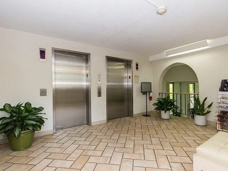 1731 Beacon St #521 — Photo 18