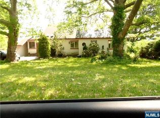 131 Teaneck Rd, Teaneck, NJ 07666