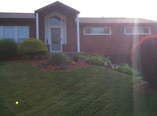 207 Holly Hill Dr, Pittsburgh, PA 15237