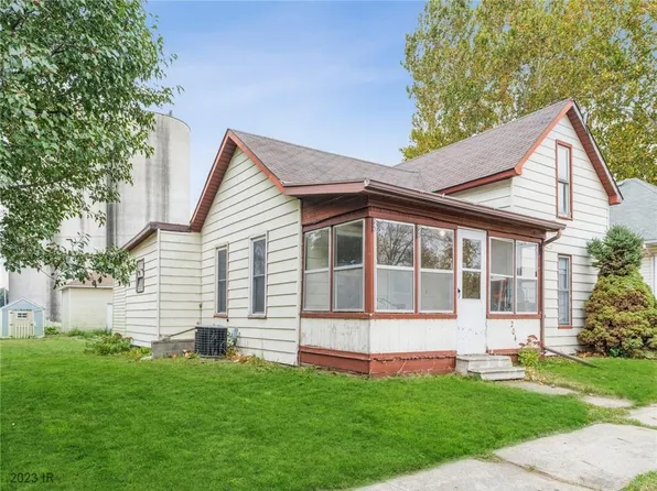 204 W Jefferson St, Prairie City, IA 50228
