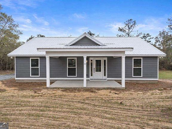 3rd image of 27 Bluegill Rd