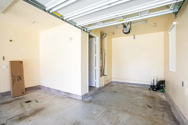 202 Alexander Ct — Photo 23