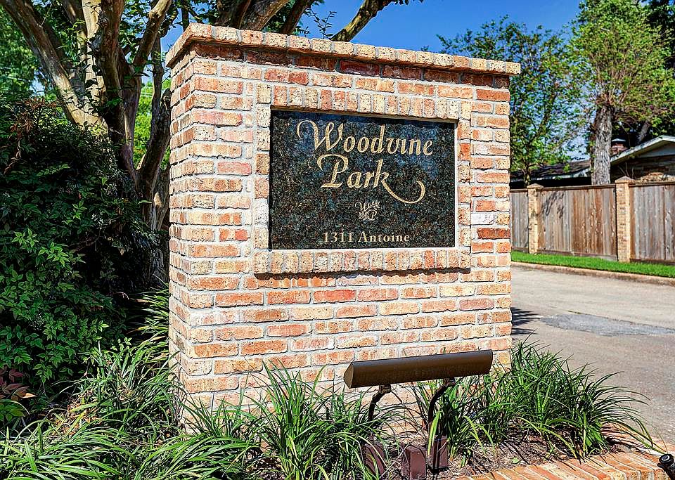 1st image of 1311 Antoine Dr APT 216