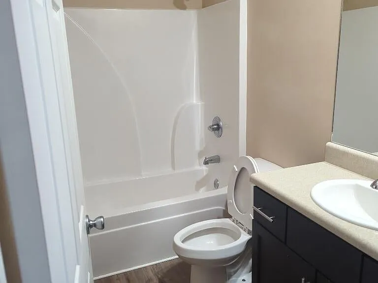 605 E Williams Ave — Photo 7