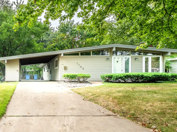 7105 Berkridge Dr, Hazelwood, MO 63042