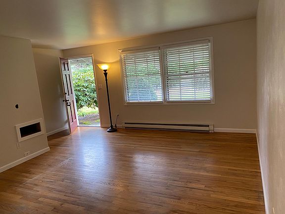 5th image of 8714 NE 134th St