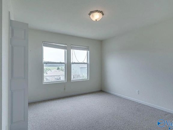 5th image of 3420 Castlecreek Dr