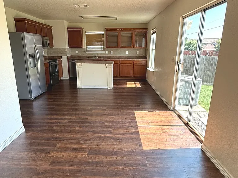 9310 Dublin Grn — Photo 5