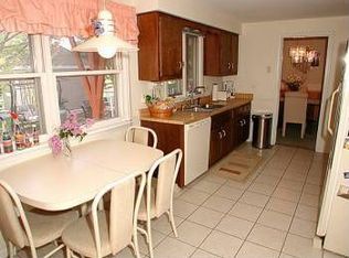 430 Garnsey Rd, Fairport, NY 14450