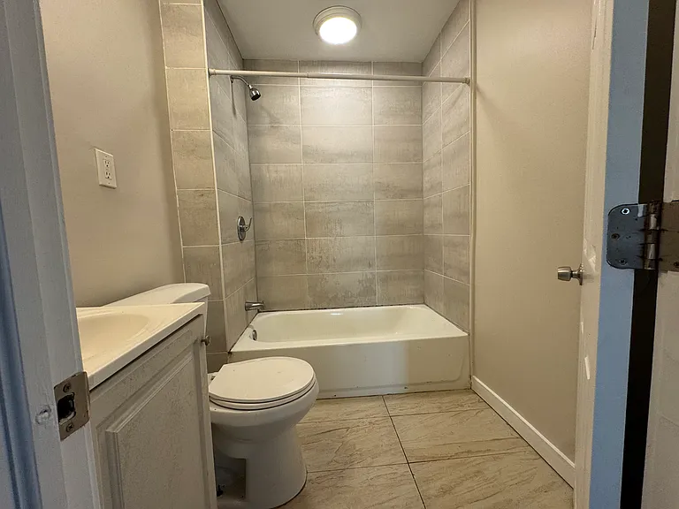 75 Sanford Ave #A — Photo 7