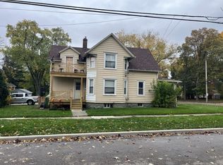 421 Morton St #A, Batavia, IL 60510