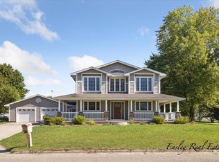 373 Cedar St NE, Cedar Springs, MI 49319