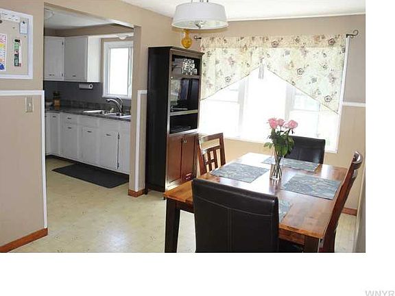 5th image of 45 Rosemont Dr