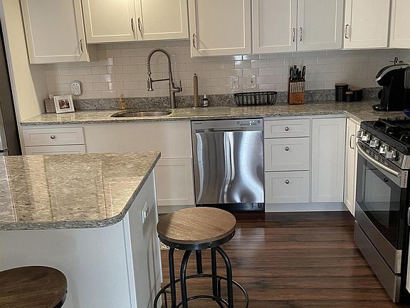 Image 2: C5522B36-6786-48EF-915F-887CADDED3EF