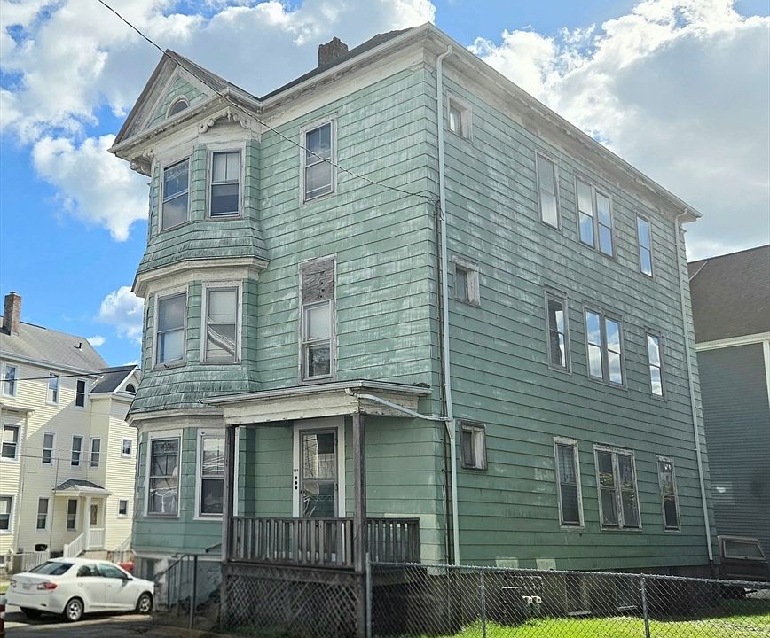 2nd image of 126 Fair St