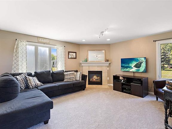5th image of 15126 Loyola Dr
