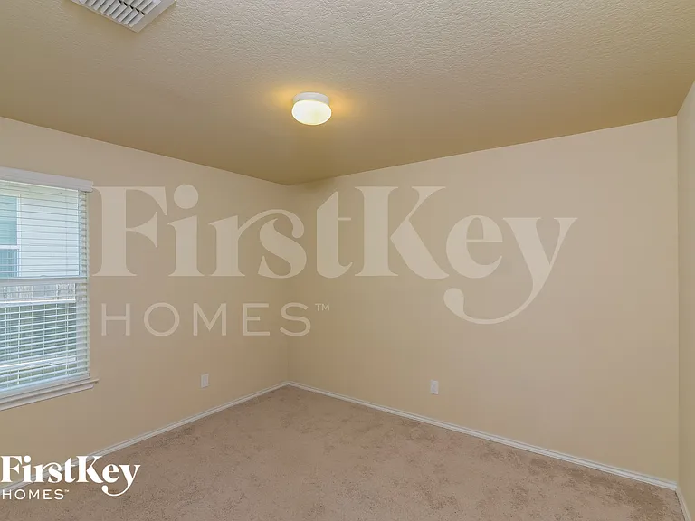 7106 Phoebe Vw — Photo 11