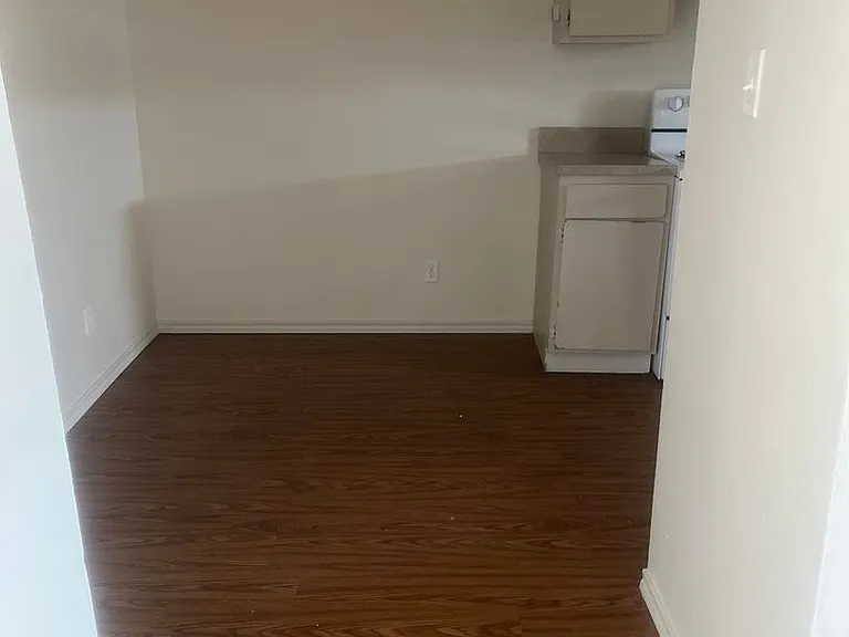 3120 Oak Ln — Photo 6