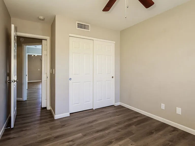 7522 W Kerry Ln — Photo 12