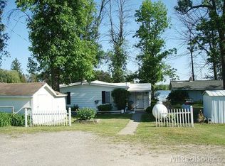 4454 Arden Park Dr, Silverwood, MI 48760