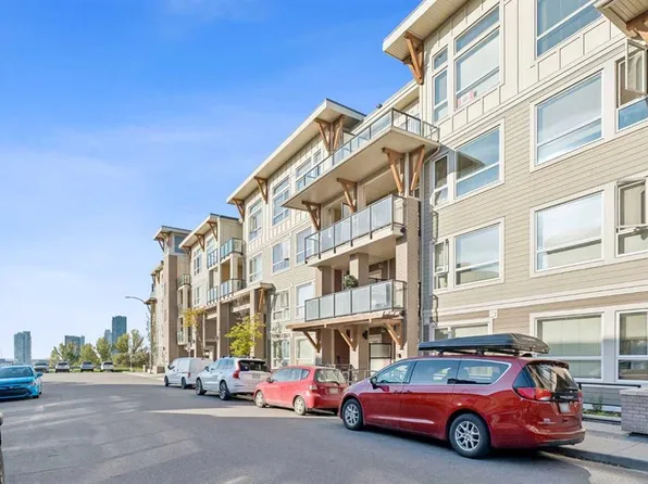 721 E 4th St NE #131, Calgary, AB T2E 3S7