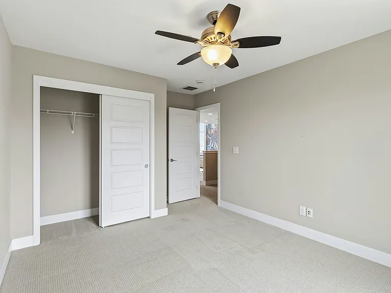 9202 E 53rd Ave — Photo 23