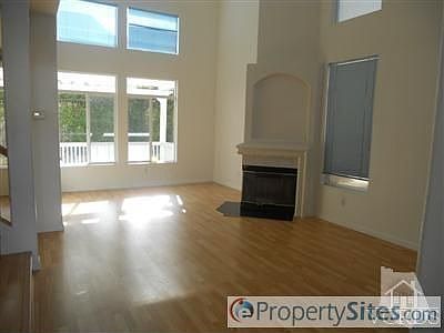 2nd image of 553 Schuman Pl