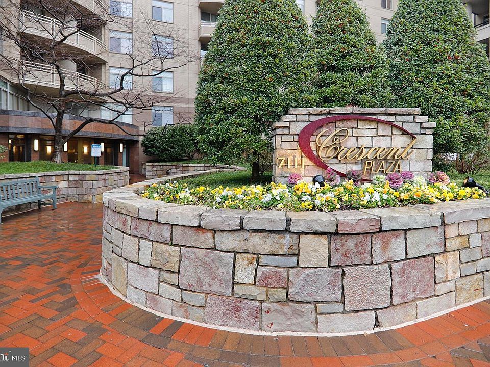 1st image of 7111 Woodmont Ave APT 717