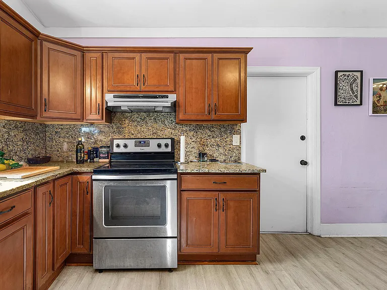 110 Wilson Rd — Photo 11