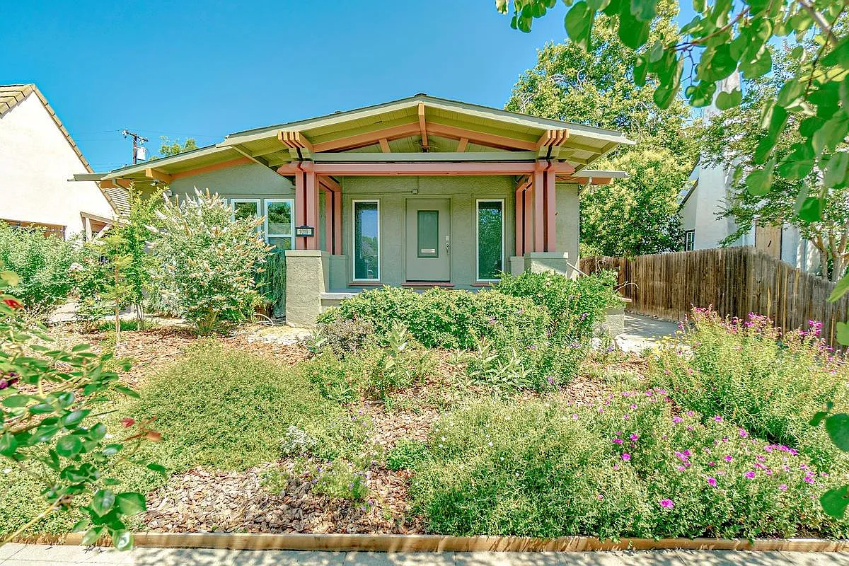 1019 W Vernal Way photo 1