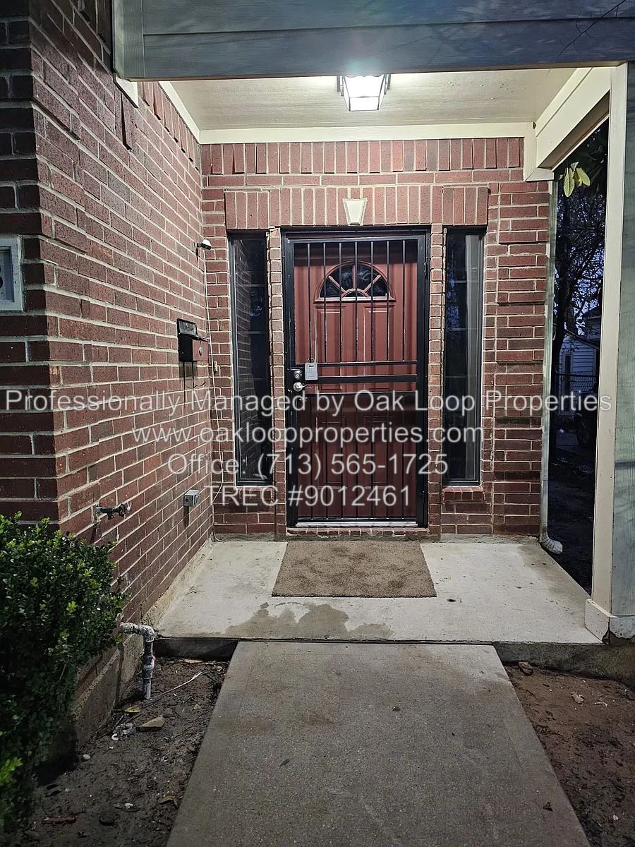 Building Photo - 4611B Briscoe St