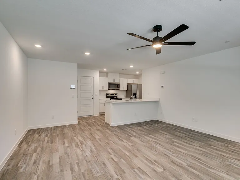 9849 Hidden Pass Ave — Photo 18
