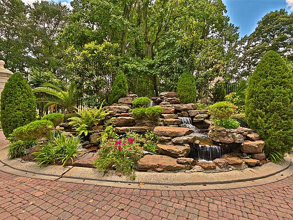 4th image of 14 Kings Hill Ln