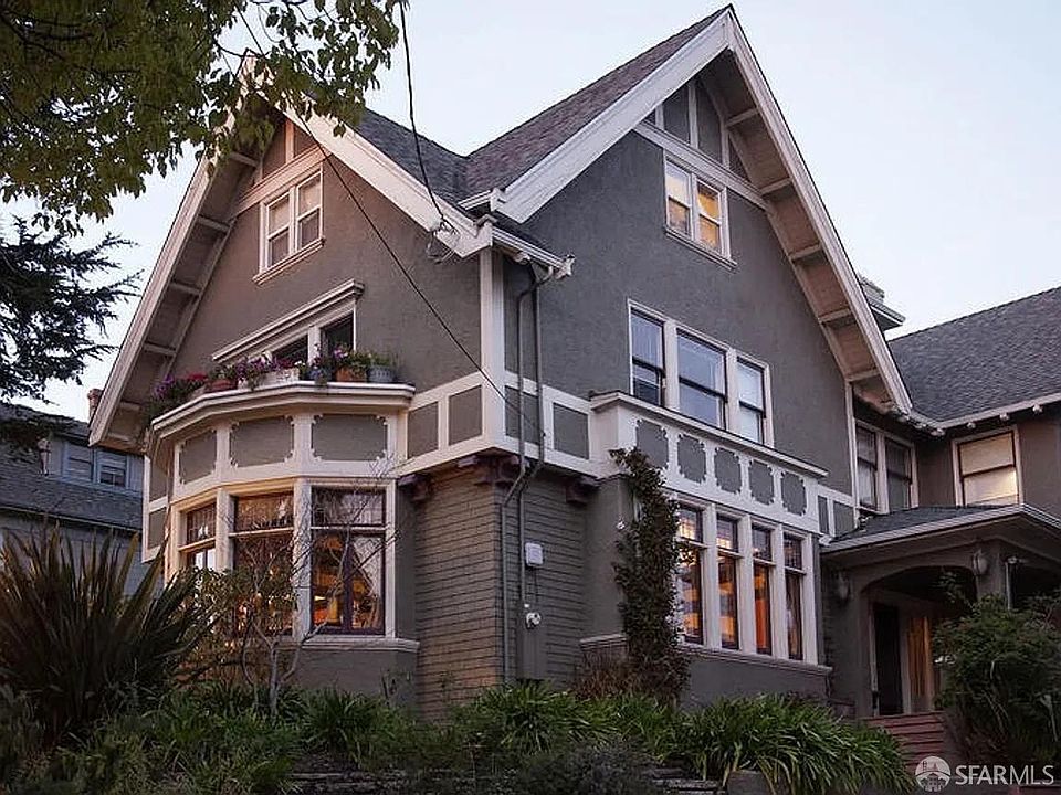 1st image of 390 Euclid Ave