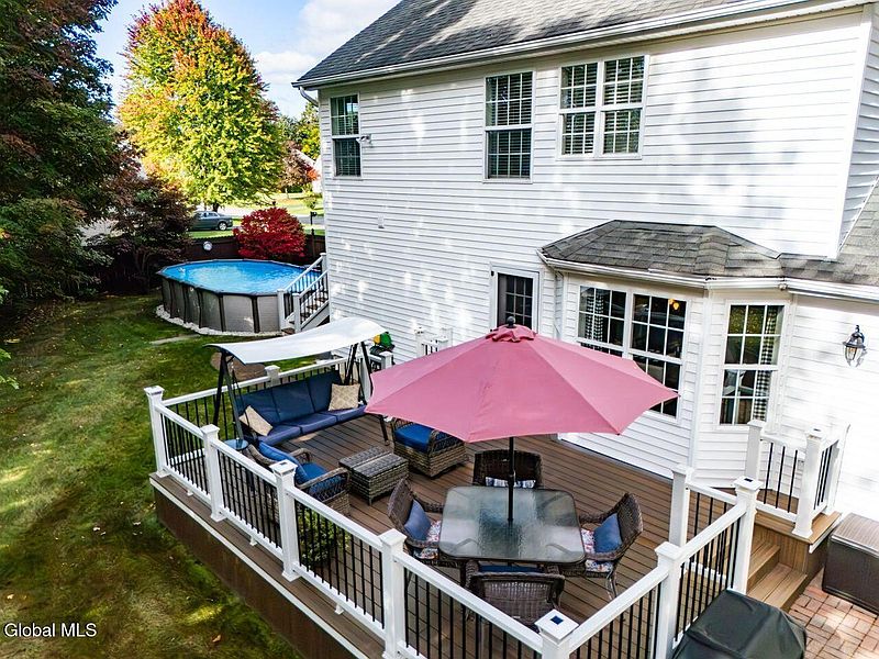 5th image of 181 Farr Lane