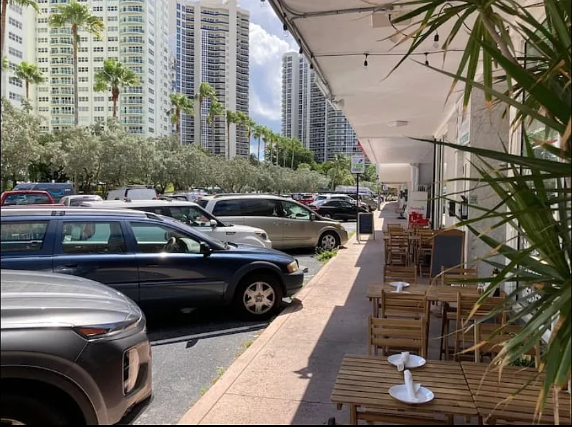 2 bed, 1400 sqft, $2,500 — Photo 4
