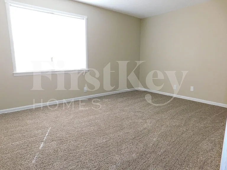 4832 Rolling Meadows Dr — Photo 11