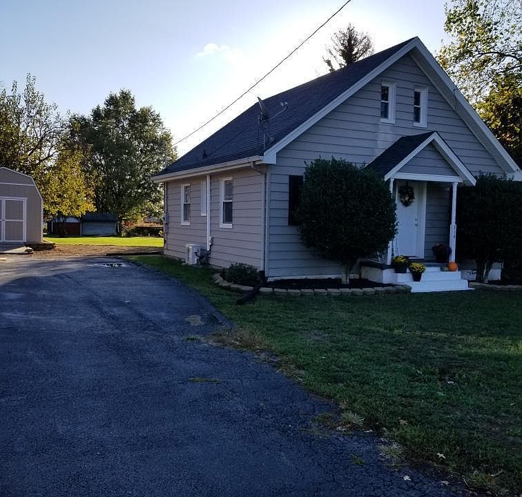 2nd image of 214 Poplar Ave