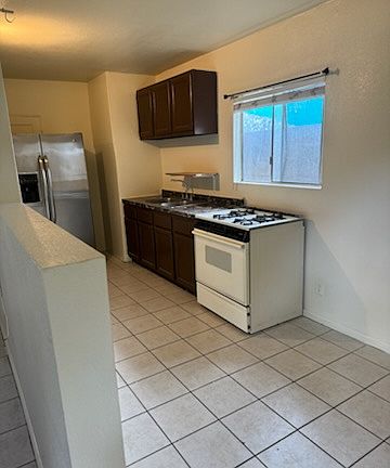 3rd image of 1120 Aileron Ave