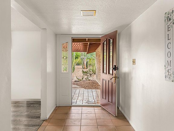 2nd image of 5901 E Cactus Wren Rd