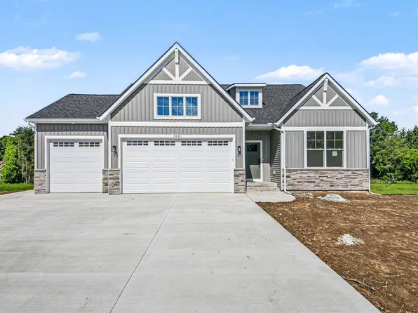7681 Clementine Ave, Byron Center, MI 49315