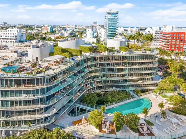 1 Collins Ave #204, Miami Beach, FL 33139